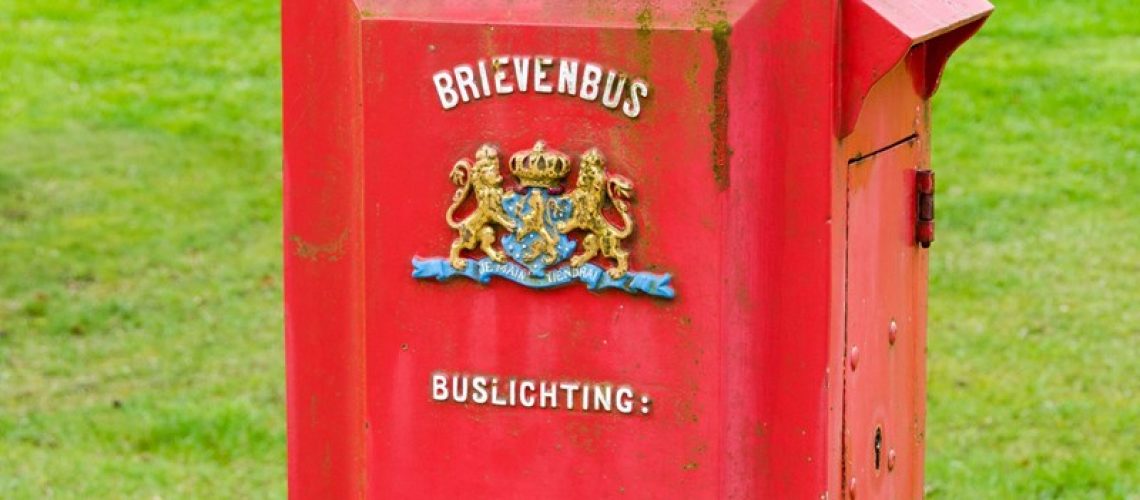 Bekendmaking uitspraak op bezwaar moet per post